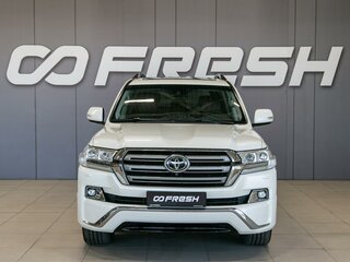 2016 Toyota Land Cruiser 200 Series Рестайлинг 2, белый, 5400000 рублей, вид 2