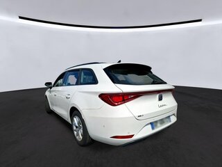 2023 SEAT Leon IV, белый, 2325000 рублей, вид 3