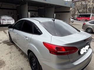 2017 Ford Focus III Рестайлинг, серый, 905000 рублей, вид 3