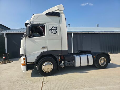 1995 Volvo FH, белый, 2000000 рублей, вид 4