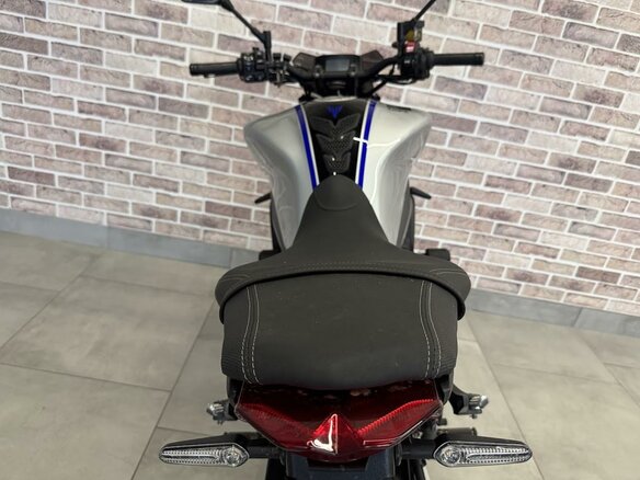 2023 Yamaha MT-09 (FZ-09), чёрный, 1182000 рублей - вид 19