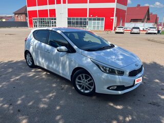 2013 Kia Ceed II, белый, 945000 рублей, вид 3