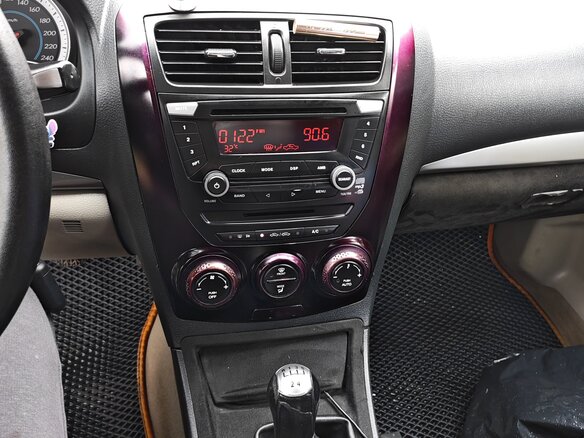 2012 FAW Besturn B50 I, белый, 390000 рублей - вид 8