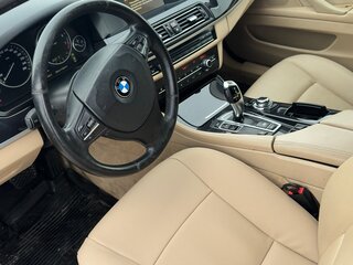 2013 BMW 5 серии 520i VI (F10/F11/F07), чёрный, 2300000 рублей, вид 5