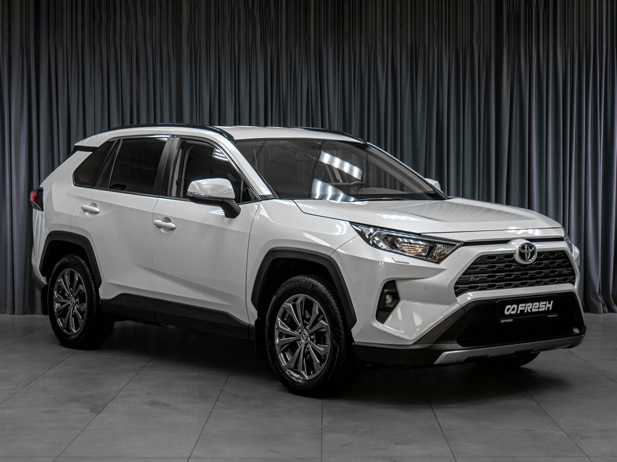 Открыть фотографии: Toyota RAV4 V (XA50)