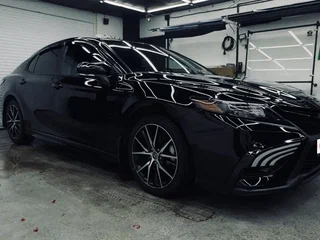 2021 Toyota Camry US Market VIII (XV70) Рестайлинг, чёрный, 1800000 рублей, вид 3