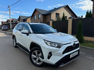 2020 Toyota RAV4 V (XA50), белый, 3450000 рублей, вид 2