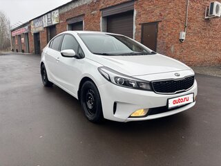 2018 Kia Cerato III Рестайлинг (Classic), белый, 1299000 рублей, вид 3