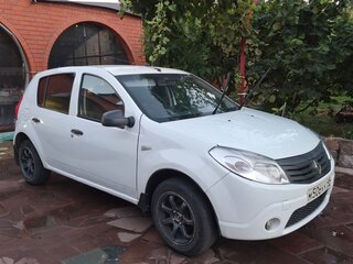 2014 Renault Sandero I, белый, 500000 рублей, вид 1