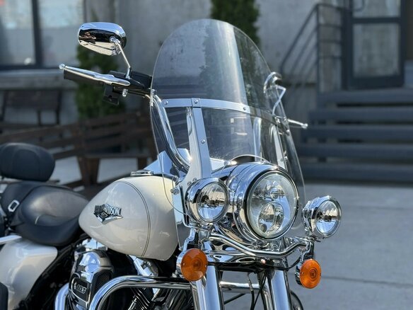 2014 Harley-Davidson Road King, белый, 2000000 рублей - вид 2