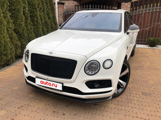2017 Bentley Bentayga I, белый, 9850000 рублей, вид 3