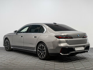 2025 BMW 7 серии 740d xDrive VII (G70), серый, 13990000 рублей, вид 4