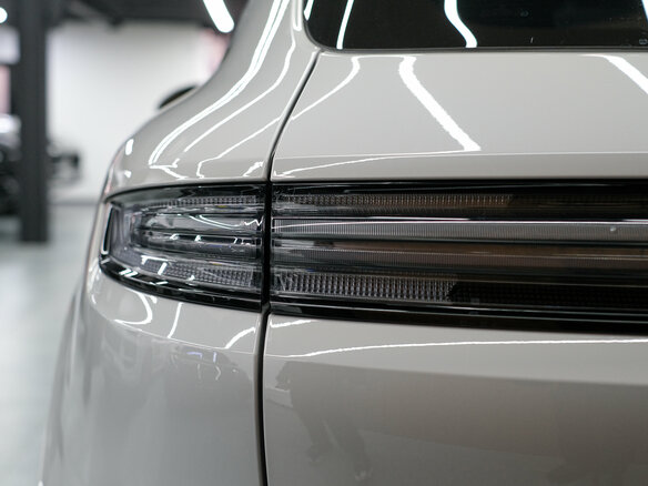 2026 Porsche Cayenne GTS III Рестайлинг, серый, 25900000 рублей - вид 9