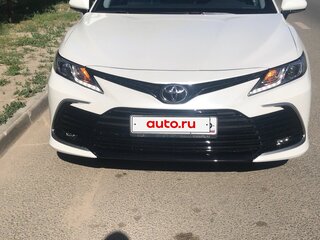 2021 Toyota Camry VIII (XV70) Рестайлинг, белый, 2650000 рублей, вид 3