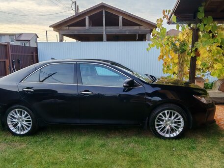 2017 Toyota Camry VII (XV50) Рестайлинг, чёрный, 1750000 рублей, вид 4
