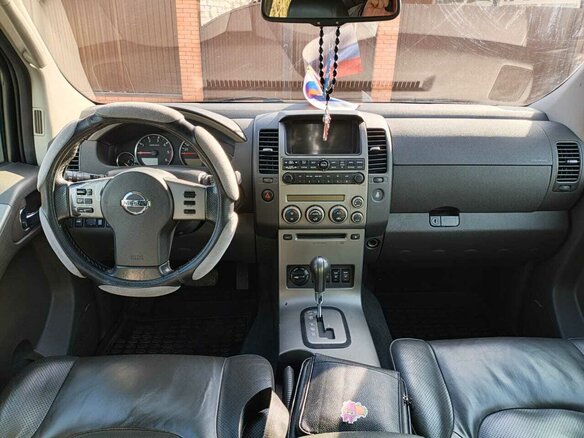 2007 Nissan Pathfinder III, белый, 1410000 рублей - вид 11