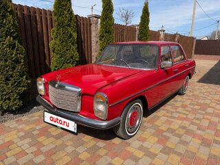 1971 Mercedes-Benz W115 200, красный, 700000 рублей, вид 3