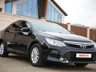 2017 Toyota Camry VII (XV50) Рестайлинг, чёрный, 2050000 рублей, вид 1