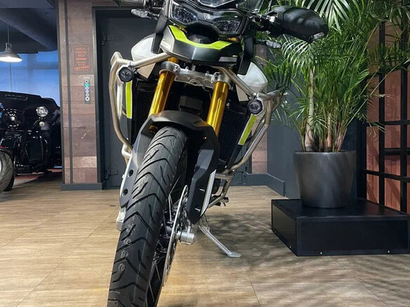 2024 Triumph Tiger 900, чёрный, 1850000 рублей - вид 3