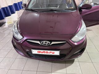 2013 Hyundai Solaris I, фиолетовый, 800000 рублей, вид 2