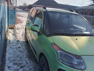 2010 Citroen C3 Picasso I, зелёный, 555000 рублей, вид 2
