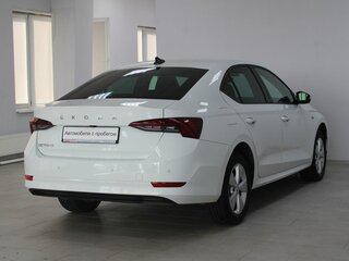 2021 Skoda Octavia IV (A8), белый, 2269900 рублей, вид 4