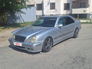 2000 Mercedes-Benz E-Класс 320 II (W210, S210) Рестайлинг, серебристый, 560000 рублей, вид 1