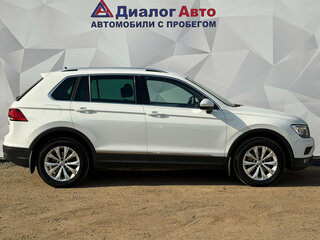 2017 Volkswagen Tiguan II, белый, 1850000 рублей, вид 4