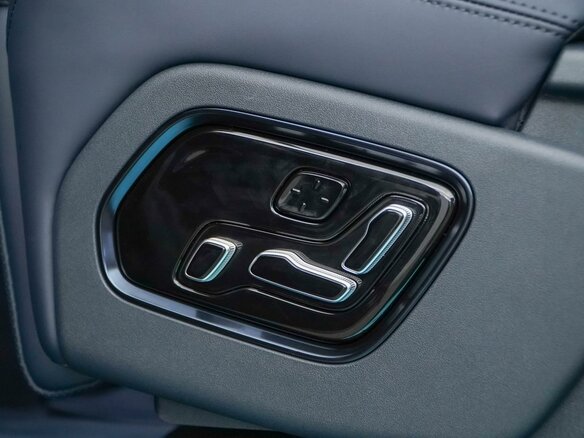 2025 Zeekr 9X 70 kWh, чёрный, 11199077 рублей - вид 24