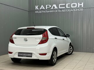 2014 Hyundai Solaris I, белый, 828000 рублей, вид 2