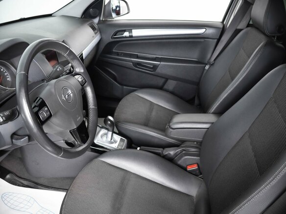 2011 Opel Astra H Рестайлинг, белый, 769000 рублей - вид 6
