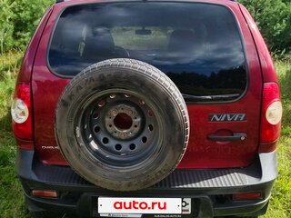2017 Chevrolet Niva I Рестайлинг, красный, 499000 рублей, вид 3