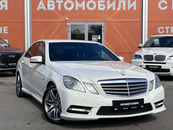 2012 Mercedes-Benz E-Класс 200 7G-Tronic IV (W212, S212, C207), белый, 1250000 рублей - вид 2