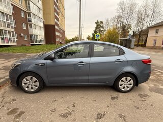 2016 Kia Rio III Рестайлинг, голубой, 924000 рублей, вид 3