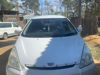 2004 Toyota Wish I, белый, 720000 рублей, вид 3