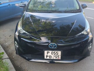 2017 Toyota Prius IV (XW50), чёрный, 1530000 рублей, вид 3