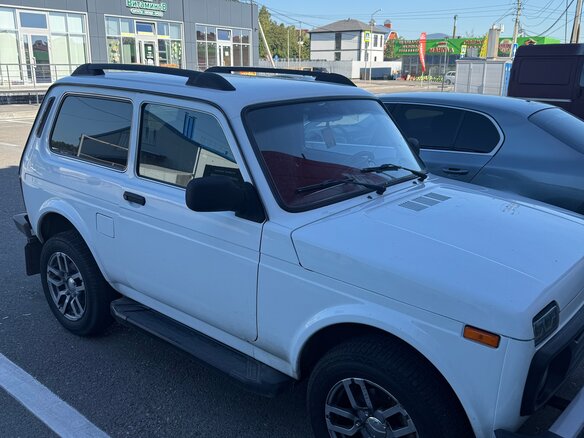 2015 Lada (ВАЗ) 2121 (4x4) I Рестайлинг, белый, 600000 рублей