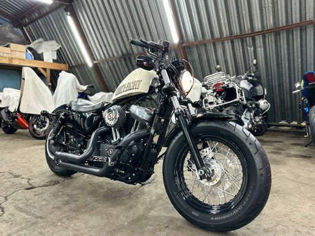 2014 Harley-Davidson Sportster 1200, белый, 1310000 рублей, вид 1