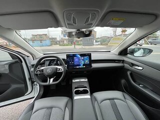 2025 MG ES5 49.1 kWh, белый, 1900000 рублей, вид 5