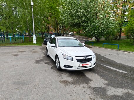 2012 Chevrolet Cruze I, белый, 800000 рублей, вид 2