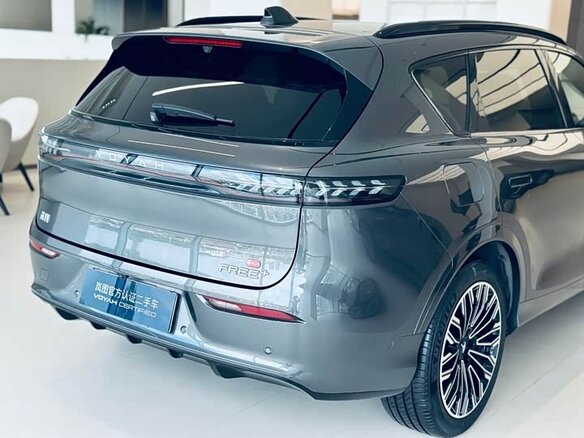 2025 Voyah Courage 112 kWh I Рестайлинг, серый - вид 2