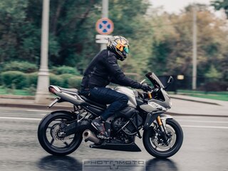 2006 Yamaha FZ1, серебристый, 750000 рублей, вид 1