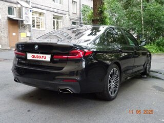 2018 BMW 5 серии 520d xDrive VII (G30/G31/G38), чёрный, 3079000 рублей, вид 3