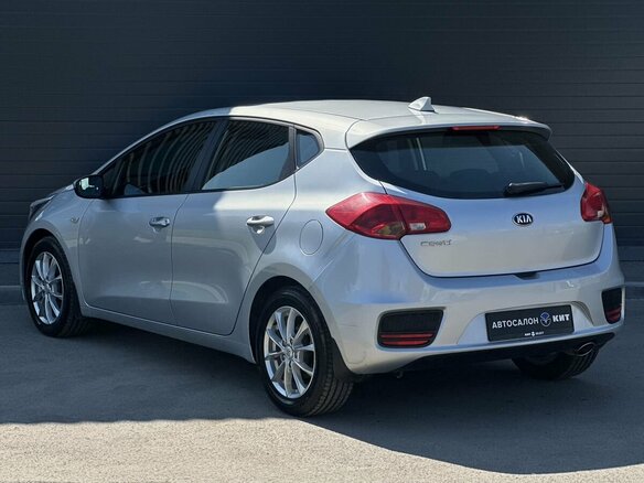 2017 Kia Ceed II Рестайлинг, серебристый, 1419000 рублей - вид 3