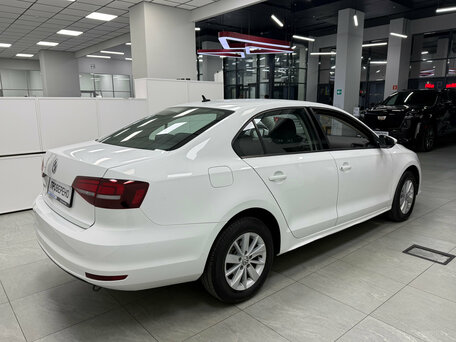2016 Volkswagen Jetta VI Рестайлинг, белый, 1210000 рублей, вид 4