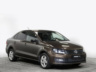 2017 Volkswagen Polo V Рестайлинг, коричневый, 888000 рублей, вид 2