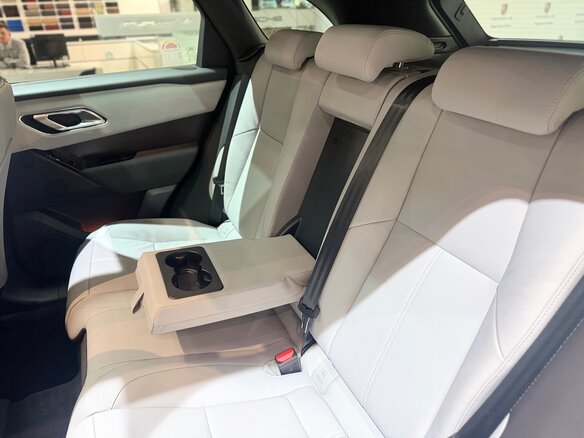 2025 Land Rover Range Rover Velar I Рестайлинг, белый, 8990000 рублей - вид 21