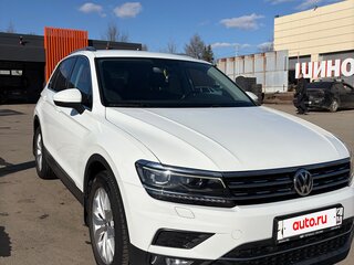 2017 Volkswagen Tiguan II, белый, 2399000 рублей, вид 2
