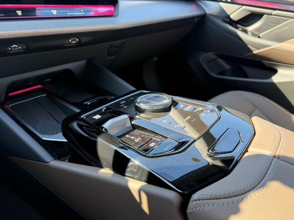 2025 BMW 5 серии Long 530Li xDrive VIII (G60/G61/G68), чёрный, 7699000 рублей - вид 20