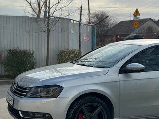 2012 Volkswagen Passat B7, серебристый, 999999 рублей, вид 4